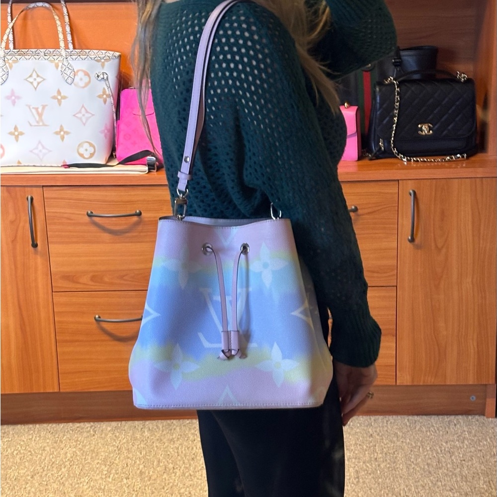 Louis Vuitton Escale NeoNoe Mm